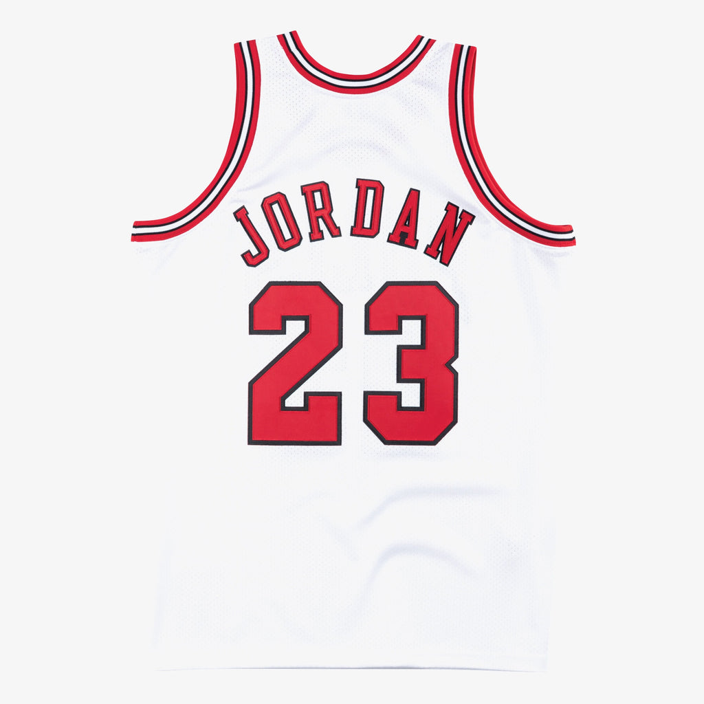 Michael Jordan Chicago Bulls 1995 - 96 Authentic Home Basketball Jersey